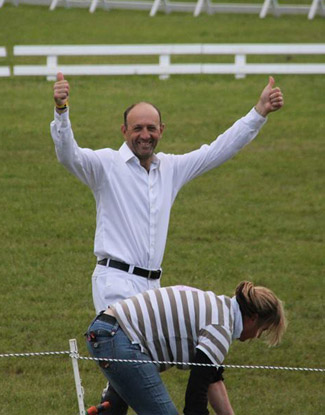Bill wins Saumur Bill Levett